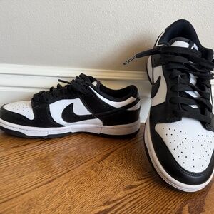 Nike dunks - low pandas